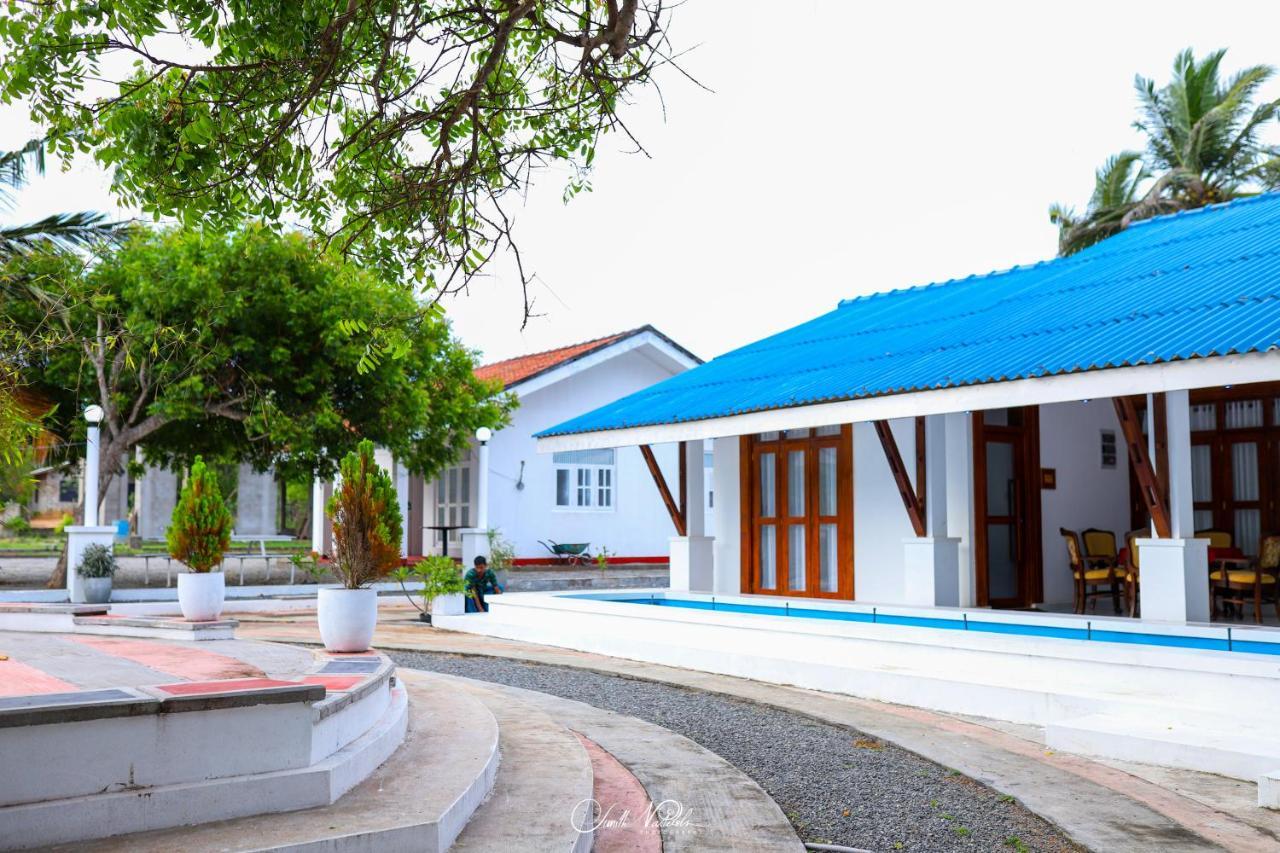 Ceylonta Beach Resort And Spa Hambantota Eksteriør billede