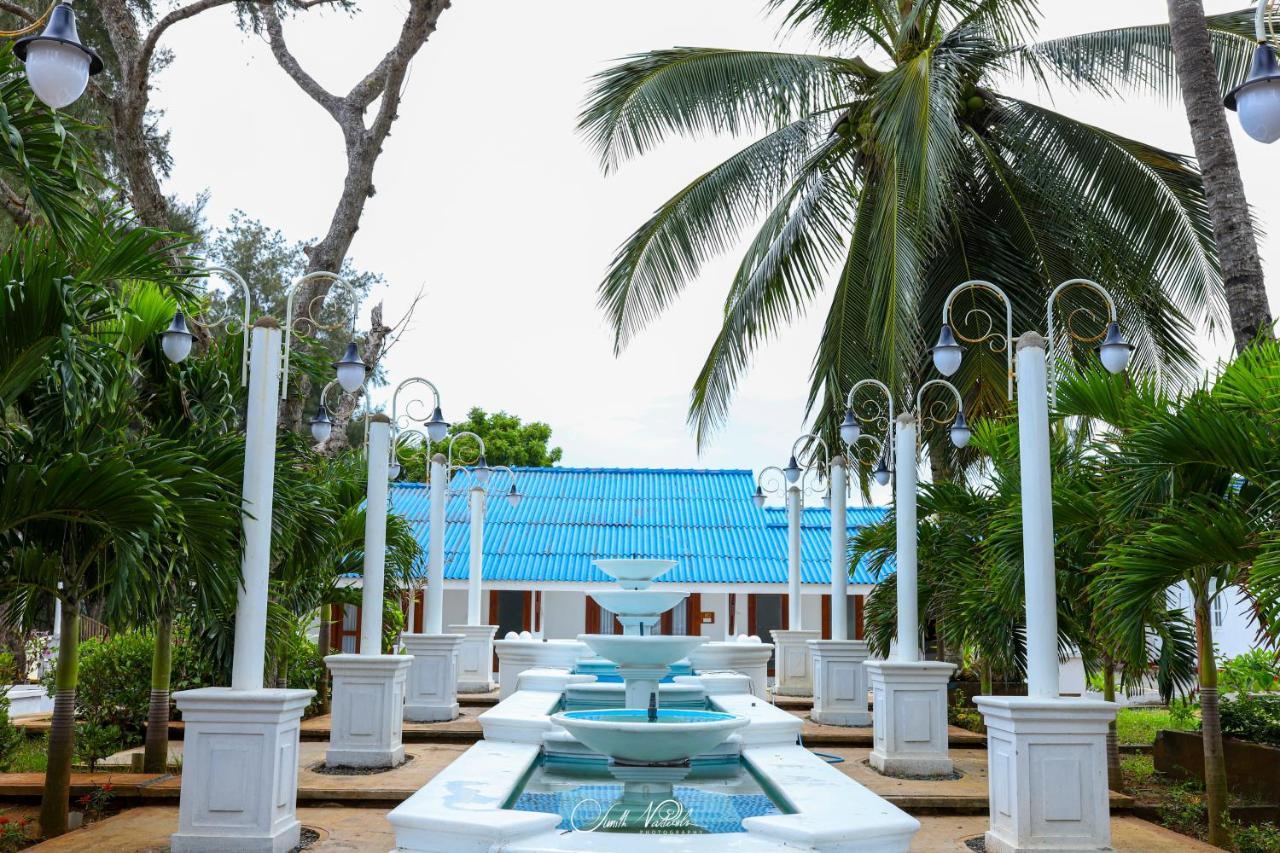 Ceylonta Beach Resort And Spa Hambantota Eksteriør billede
