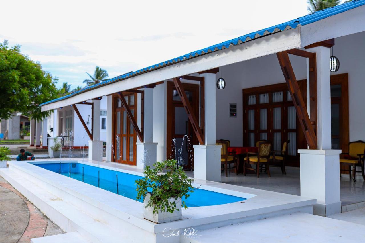 Ceylonta Beach Resort And Spa Hambantota Eksteriør billede