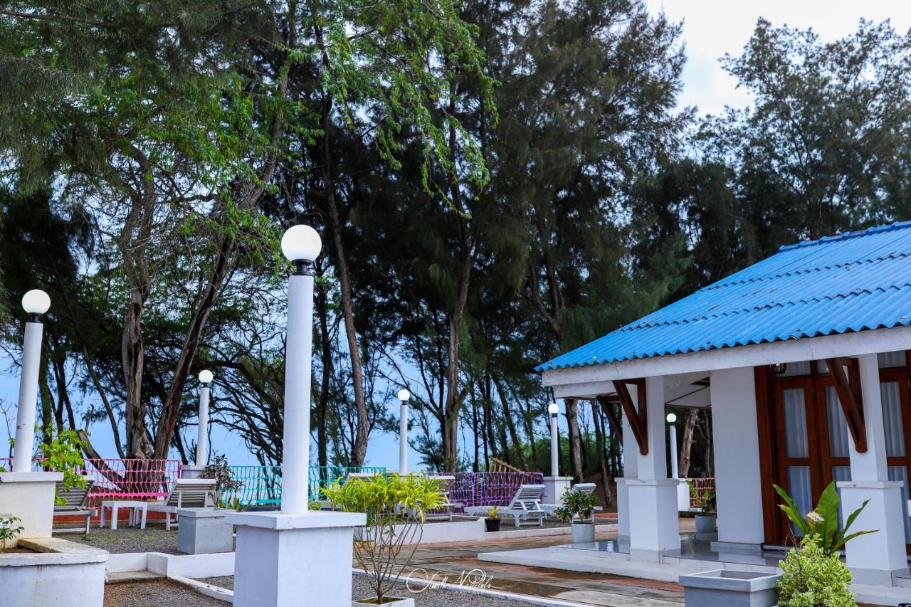 Ceylonta Beach Resort And Spa Hambantota Eksteriør billede