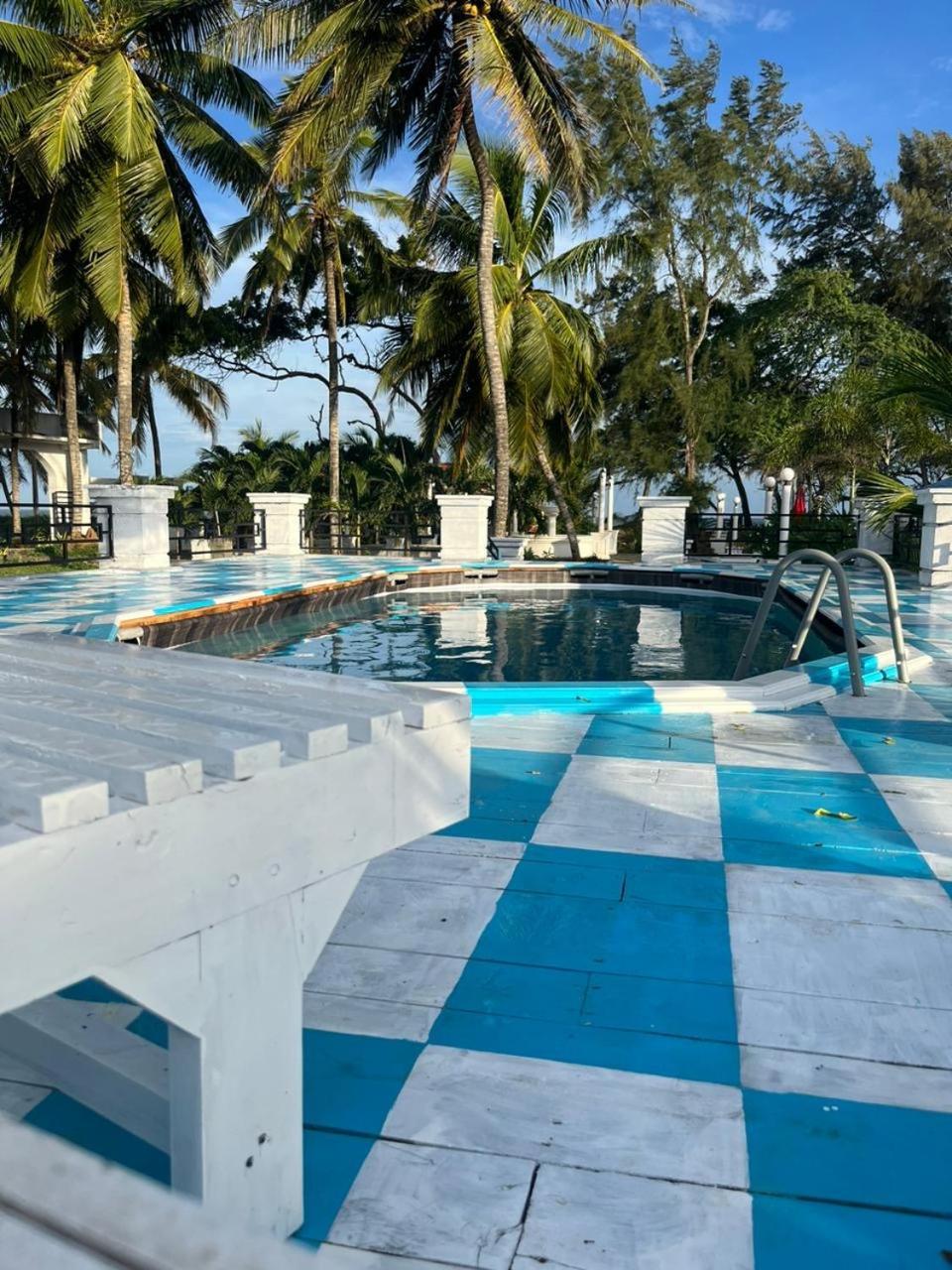 Ceylonta Beach Resort And Spa Hambantota Eksteriør billede